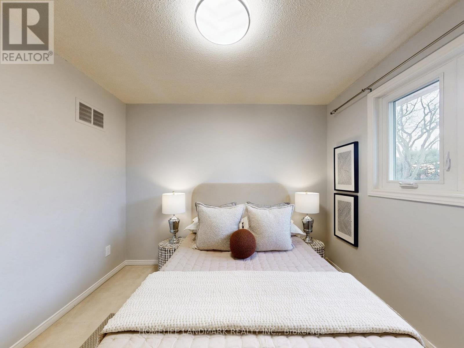 338 Parkridge Crescent, Oakville, Ontario  L6M 1B1 - Photo 35 - W12662754