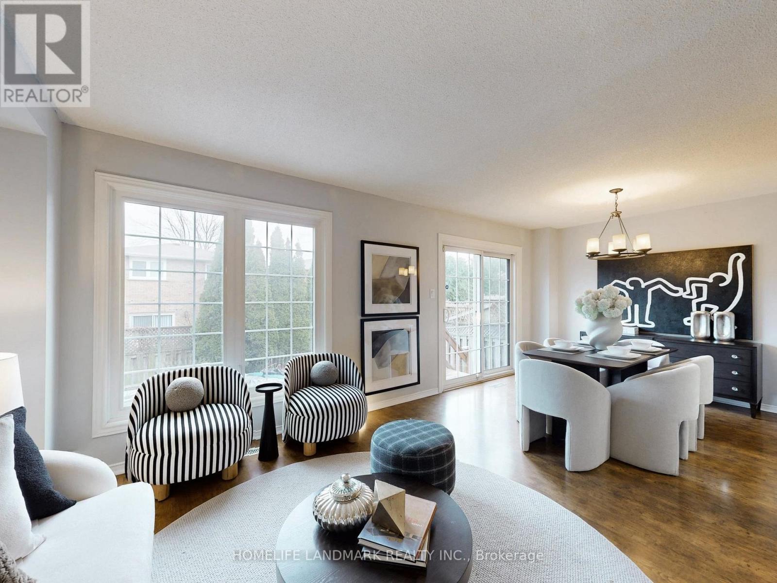 338 Parkridge Crescent, Oakville, Ontario  L6M 1B1 - Photo 7 - W12662754