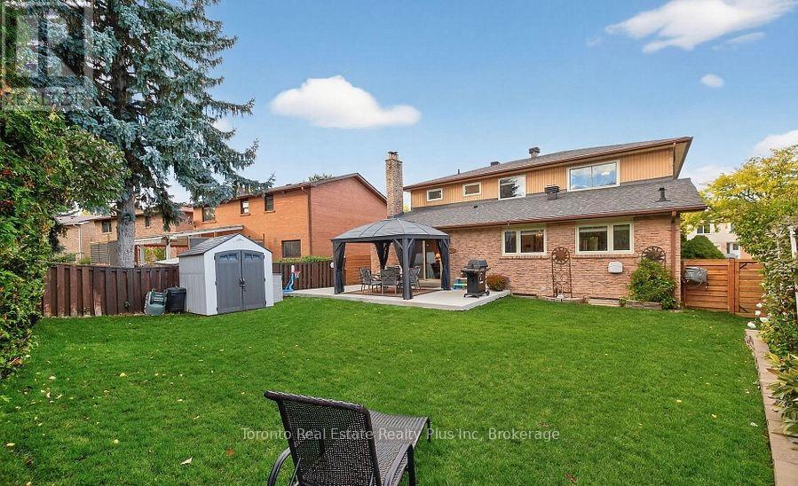 55 Massey Street, Brampton, Ontario  L6S 2V8 - Photo 12 - W12662844