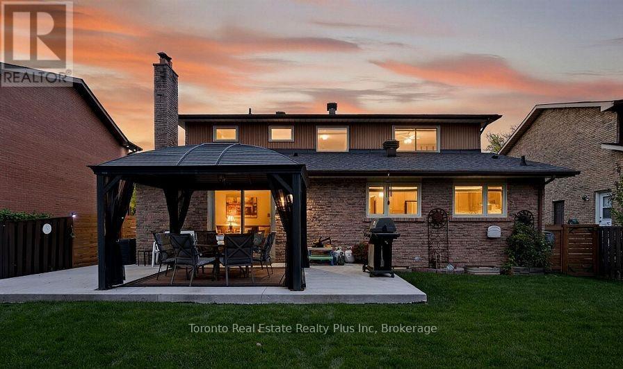 55 Massey Street, Brampton, Ontario  L6S 2V8 - Photo 13 - W12662844