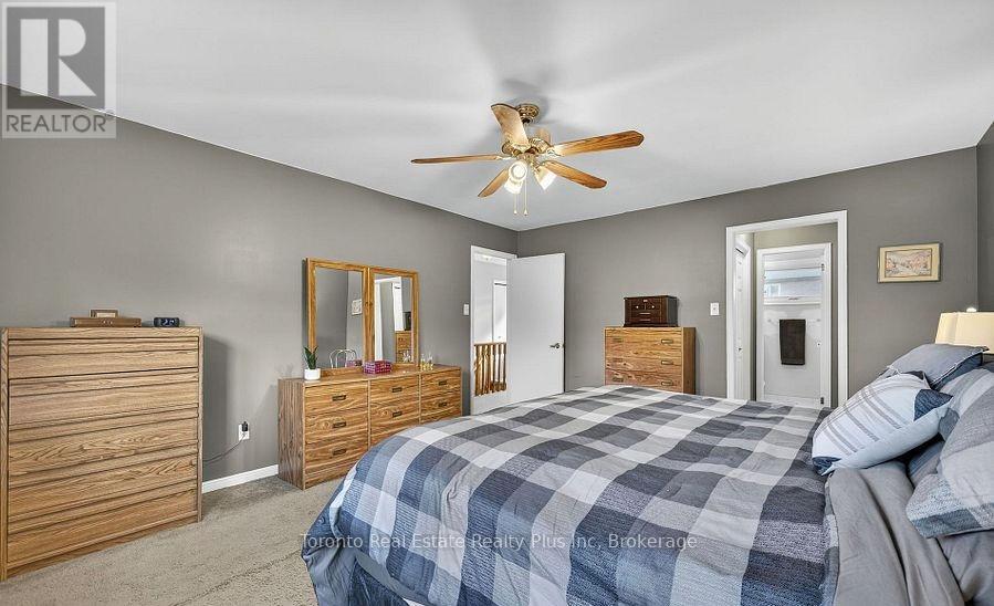 55 Massey Street, Brampton, Ontario  L6S 2V8 - Photo 8 - W12662844