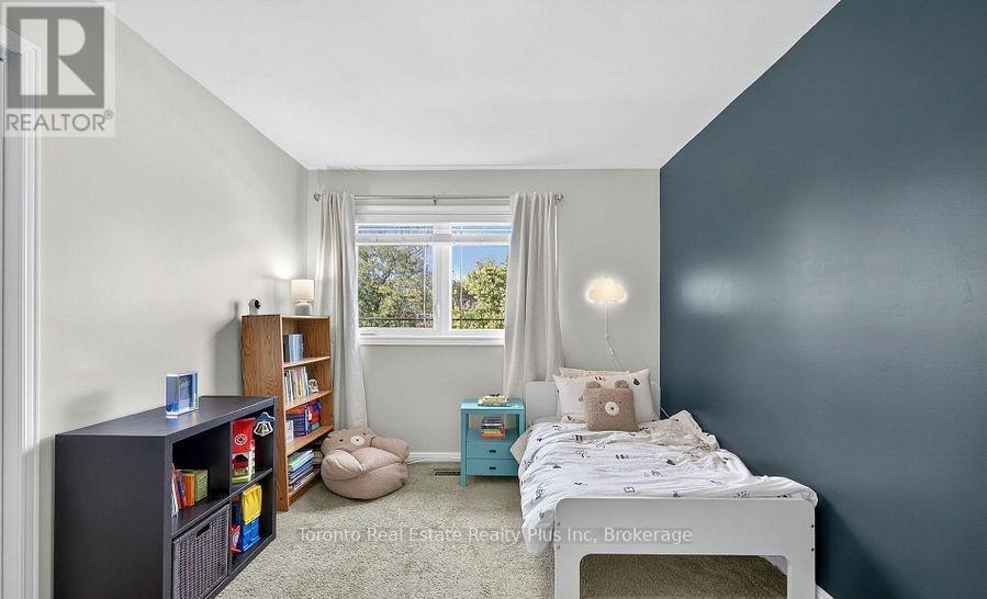 55 Massey Street, Brampton, Ontario  L6S 2V8 - Photo 9 - W12662844