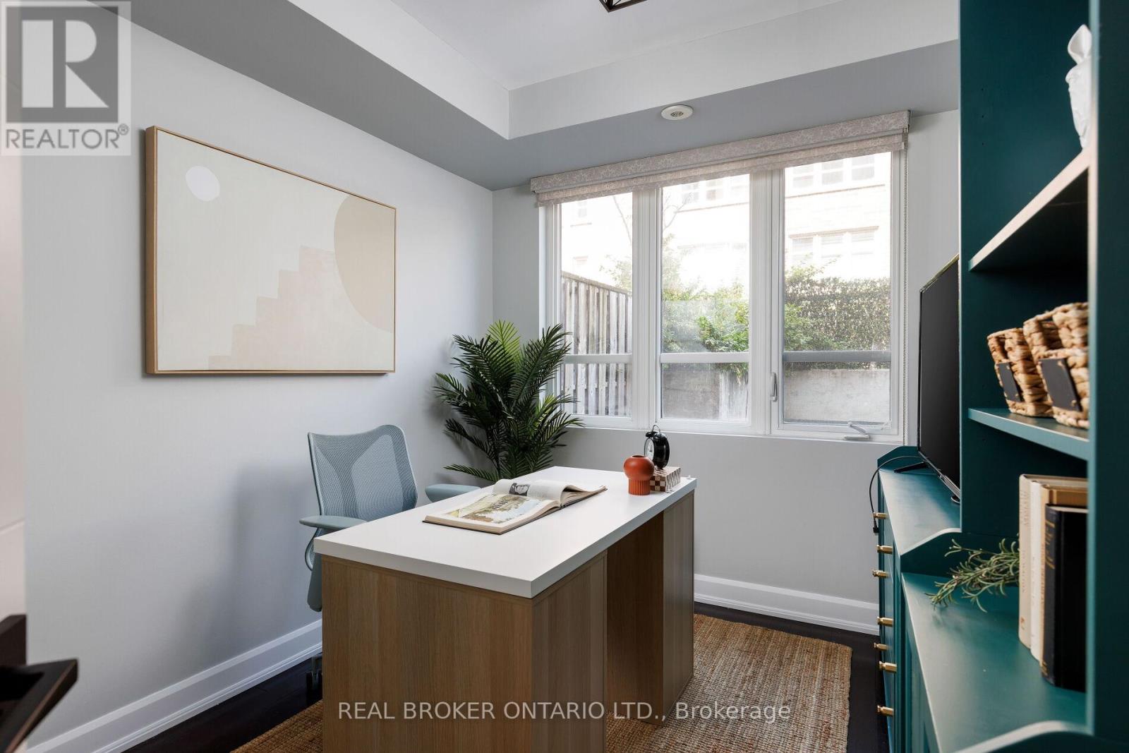 146 - 35 Elsie Lane, Toronto, Ontario  M6P 3N3 - Photo 9 - W12662856