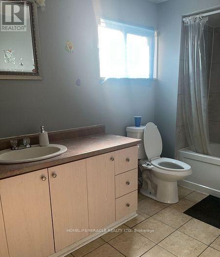 Main - 141 Morton Way, Brampton (Fletcher's West), Ontario  L6Y 2P7 - Photo 5 - W12662858