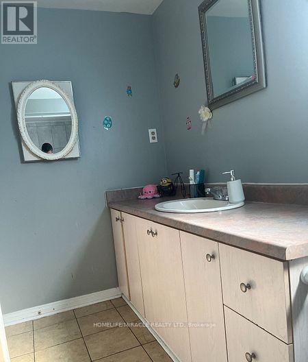 Main - 141 Morton Way, Brampton (Fletcher's West), Ontario  L6Y 2P7 - Photo 6 - W12662858