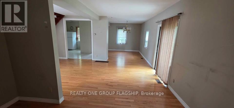 9 Thirty Sixth Street, Toronto, Ontario  M8W 3K8 - Photo 4 - W12662898