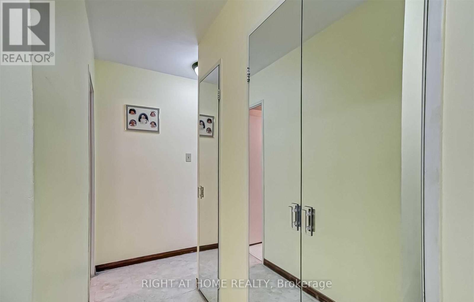 1014 - 455 Sentinel Road, Toronto, Ontario  M3J 1V5 - Photo 17 - W12662900