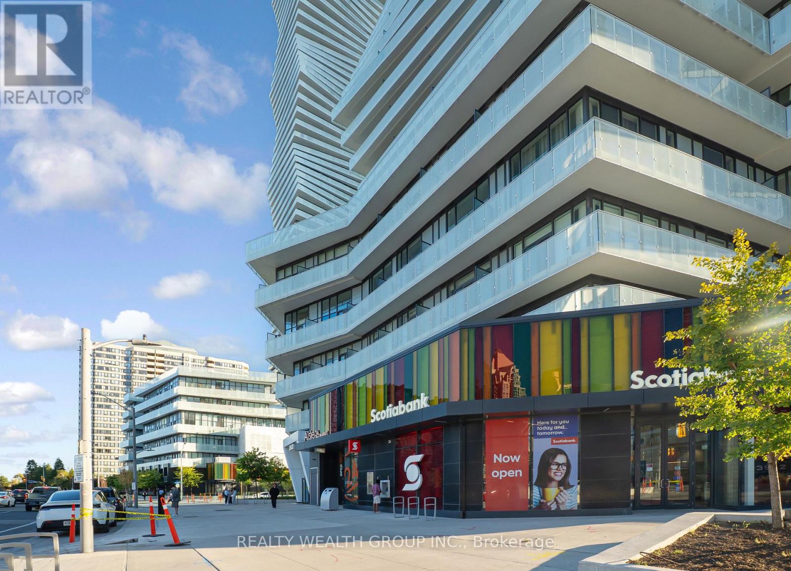 3911 - 3900 Confederation Parkway, Mississauga, Ontario  L5B 0M3 - Photo 3 - W12662944