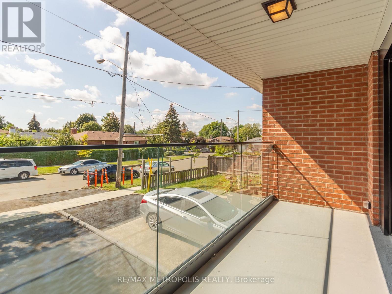 Upper - 62 Davelayne Road, Toronto, Ontario  M9M 2A7 - Photo 25 - W12662948