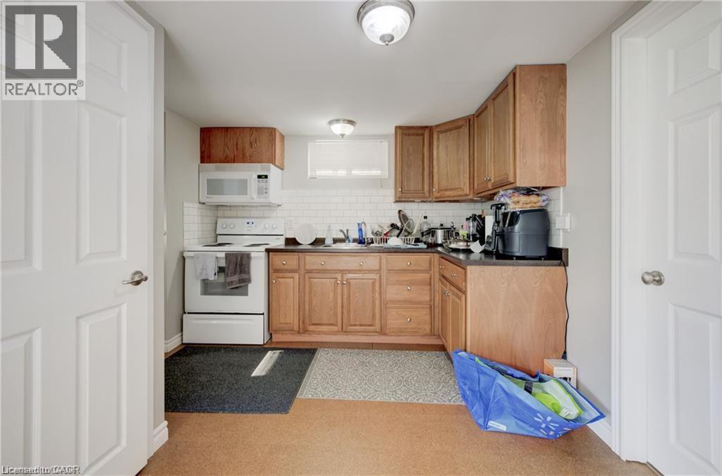 31 Weichel Street Unit# Lower, Kitchener, Ontario  N2M 2A7 - Photo 2 - 40795382