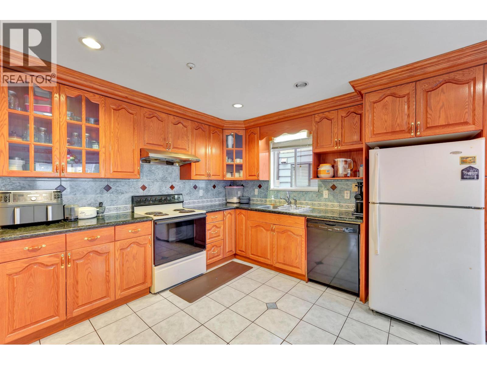 3153 Parker Street, Vancouver, British Columbia  V5K 2V4 - Photo 5 - R3074772