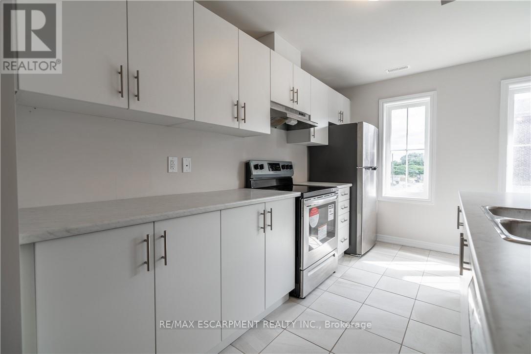 7 - 677 Park Road, Brantford, Ontario  N3R 0C2 - Photo 11 - X12662720