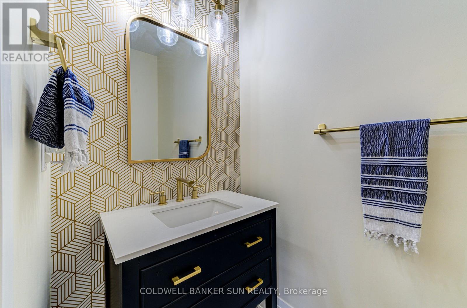 33 Ellis Crescent, Kawartha Lakes, Ontario  K9V 0A5 - Photo 28 - X12662838