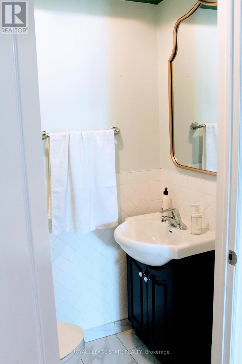 133 Chilton Drive, Hamilton, Ontario  L8J 1L8 - Photo 14 - X12662960