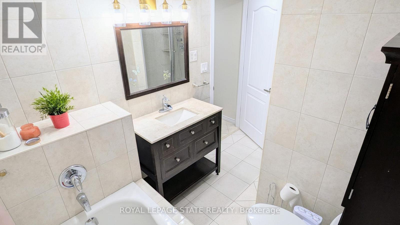 133 Chilton Drive, Hamilton, Ontario  L8J 1L8 - Photo 29 - X12662960