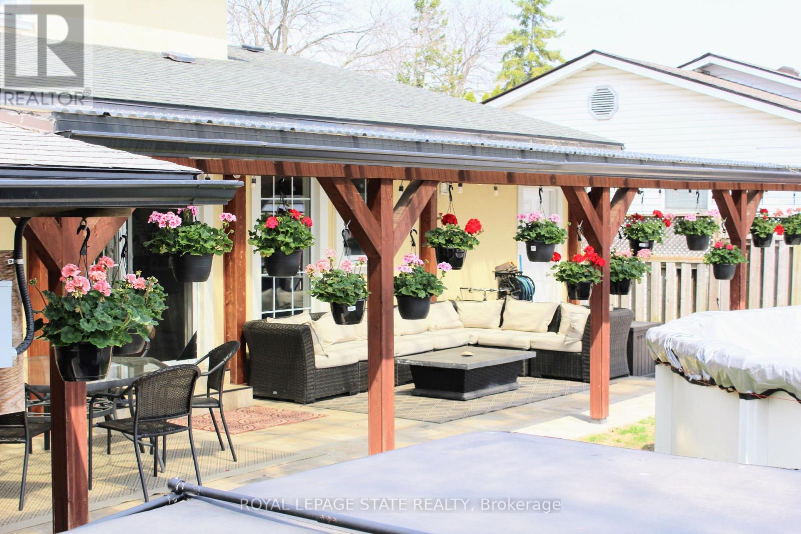 133 Chilton Drive, Hamilton, Ontario  L8J 1L8 - Photo 37 - X12662960