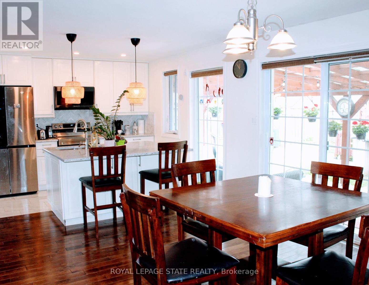 133 Chilton Drive, Hamilton, Ontario  L8J 1L8 - Photo 7 - X12662960