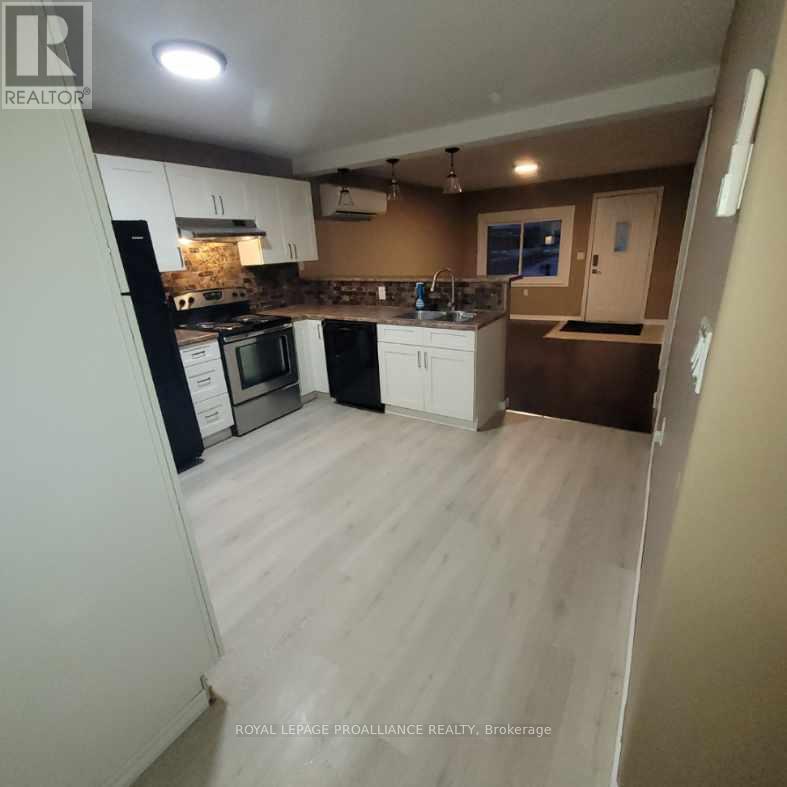 48 Bentinck Street W, Quinte West (Trenton Ward), Ontario  K8V 4E3 - Photo 8 - X12636830