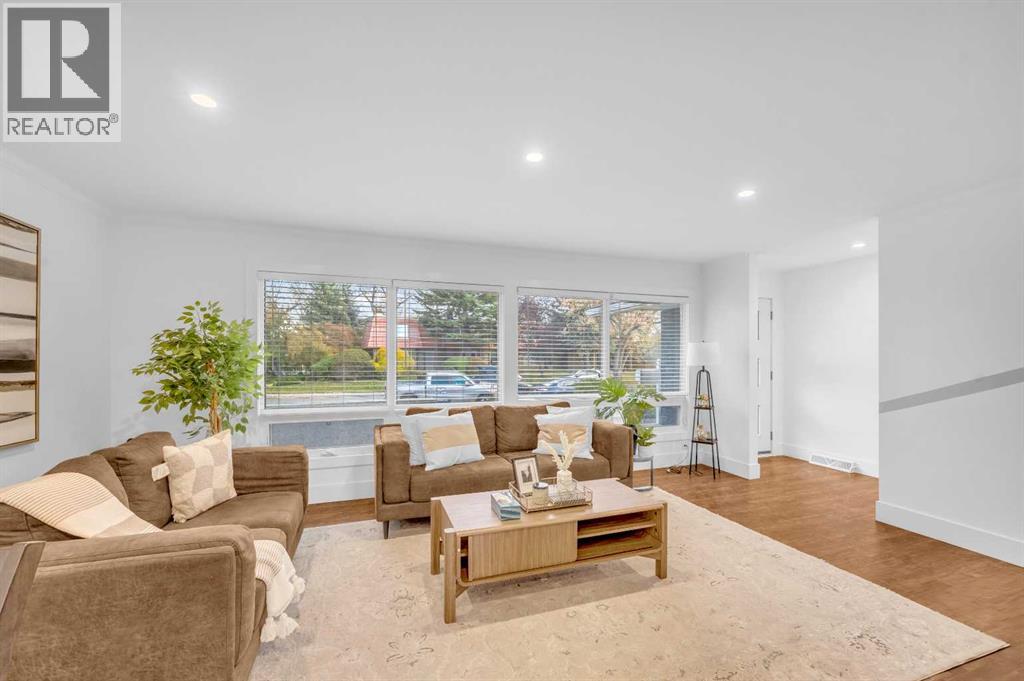 10012 Willowview Road Se, Calgary, Alberta  T2J 1P4 - Photo 9 - A2276312