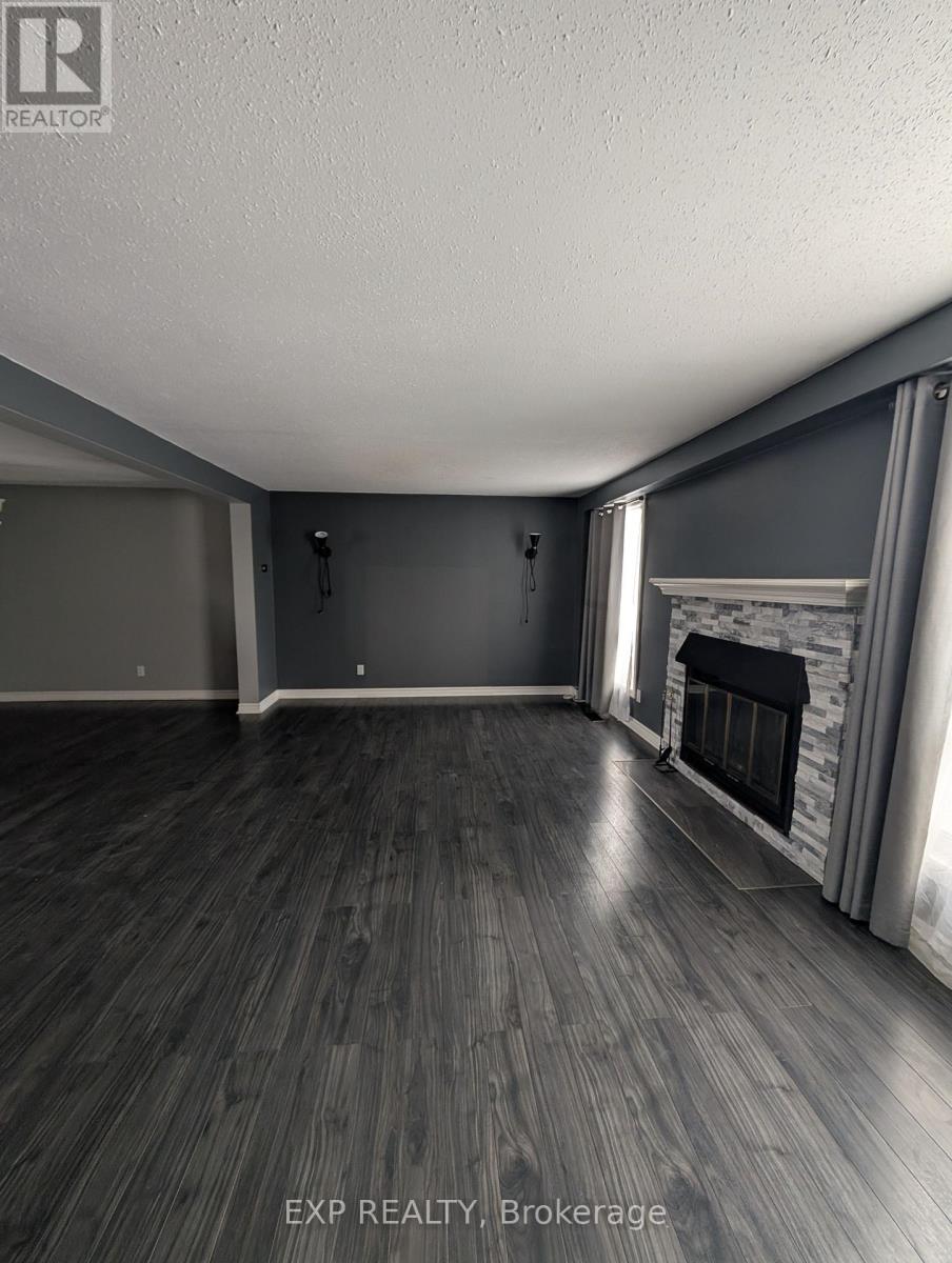 3d Crestlea Crescent, Ottawa, Ontario  K2G 4N1 - Photo 9 - X12631626