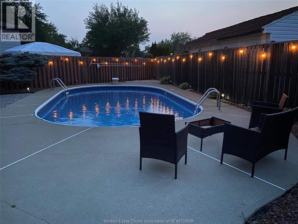 9663 Midfield Crescent, Windsor, Ontario  N8R 1W9 - Photo 34 - 26000135