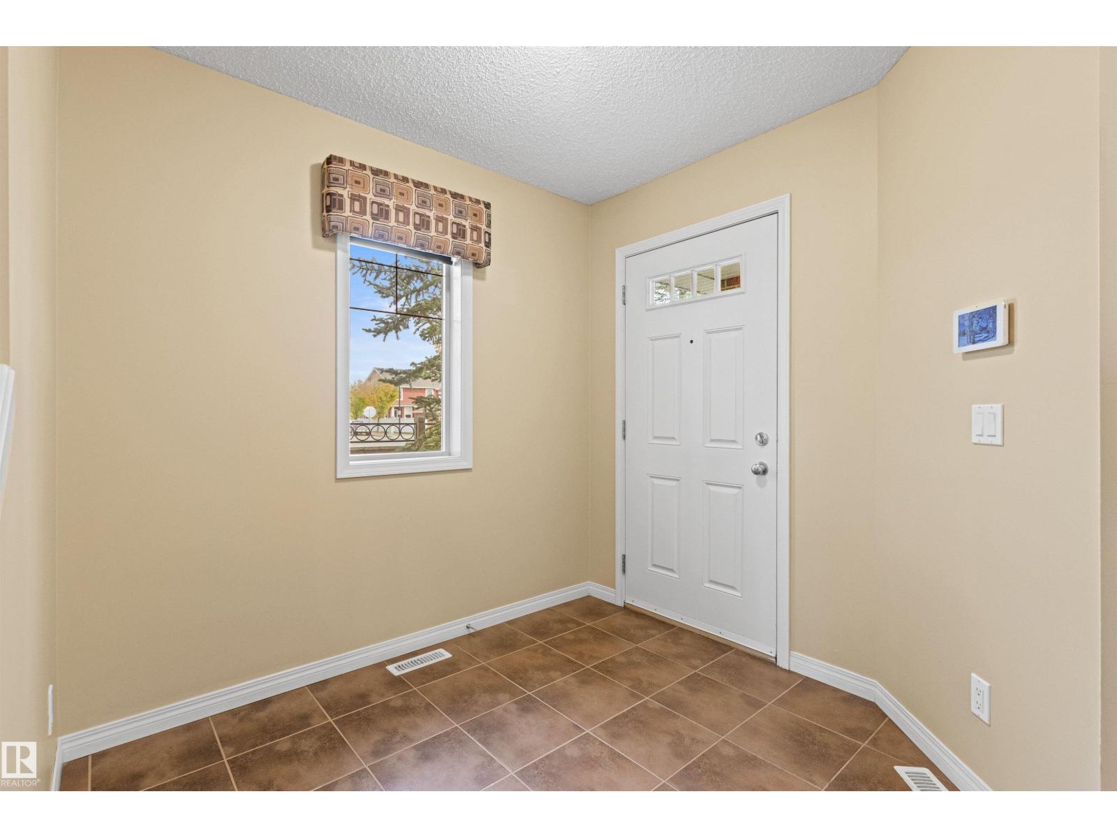 #63 1128 156 St Nw, Edmonton, Alberta  T6R 0C9 - Photo 4 - E4462607