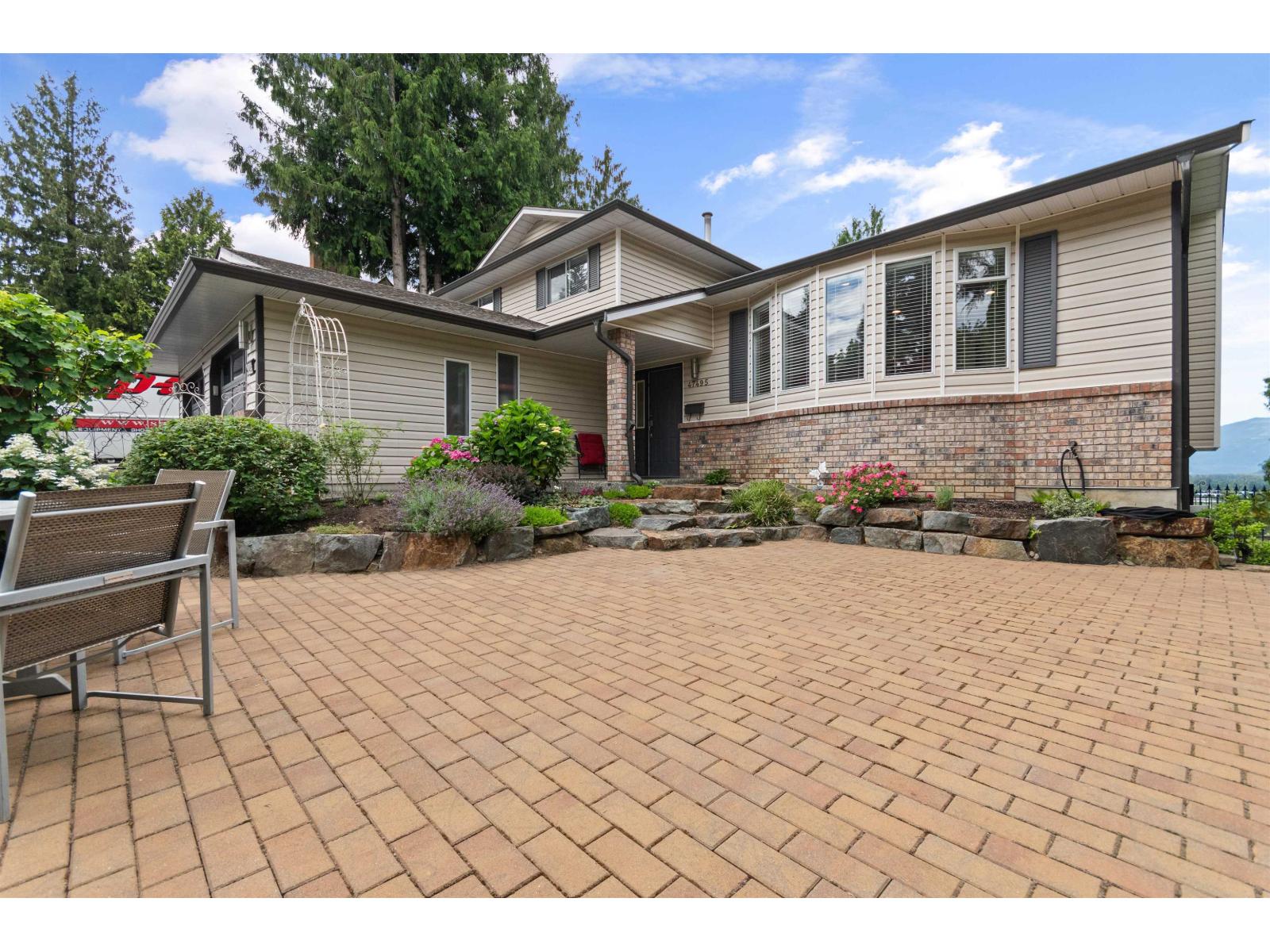 47495 Swallow Crescent, Little Mountain, Chilliwack, British Columbia  V2P 7P8 - Photo 3 - R3075664