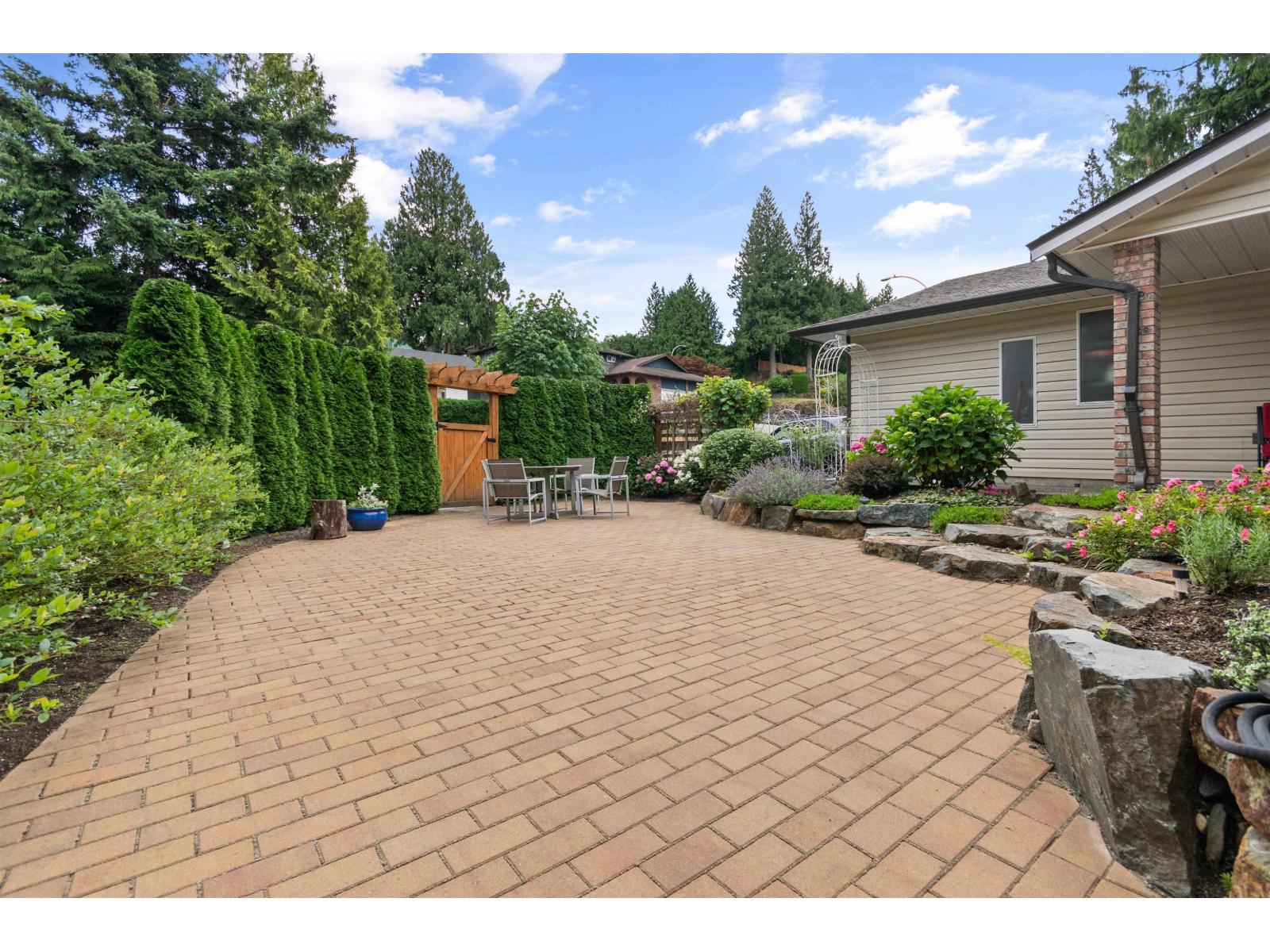 47495 Swallow Crescent, Little Mountain, Chilliwack, British Columbia  V2P 7P8 - Photo 4 - R3075664