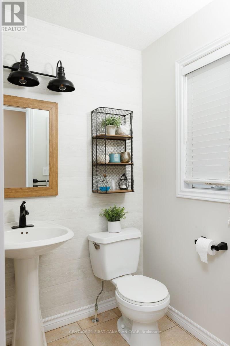 2459 Asima Drive, London South, Ontario  N6M 0B3 - Photo 15 - X12663006