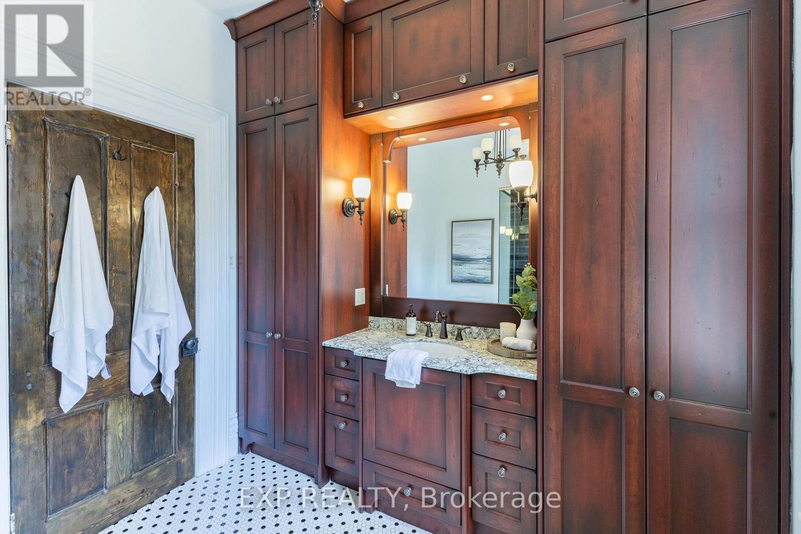 283 Hastings Street, North Middlesex, Ontario  N0M 2K0 - Photo 13 - X12663052