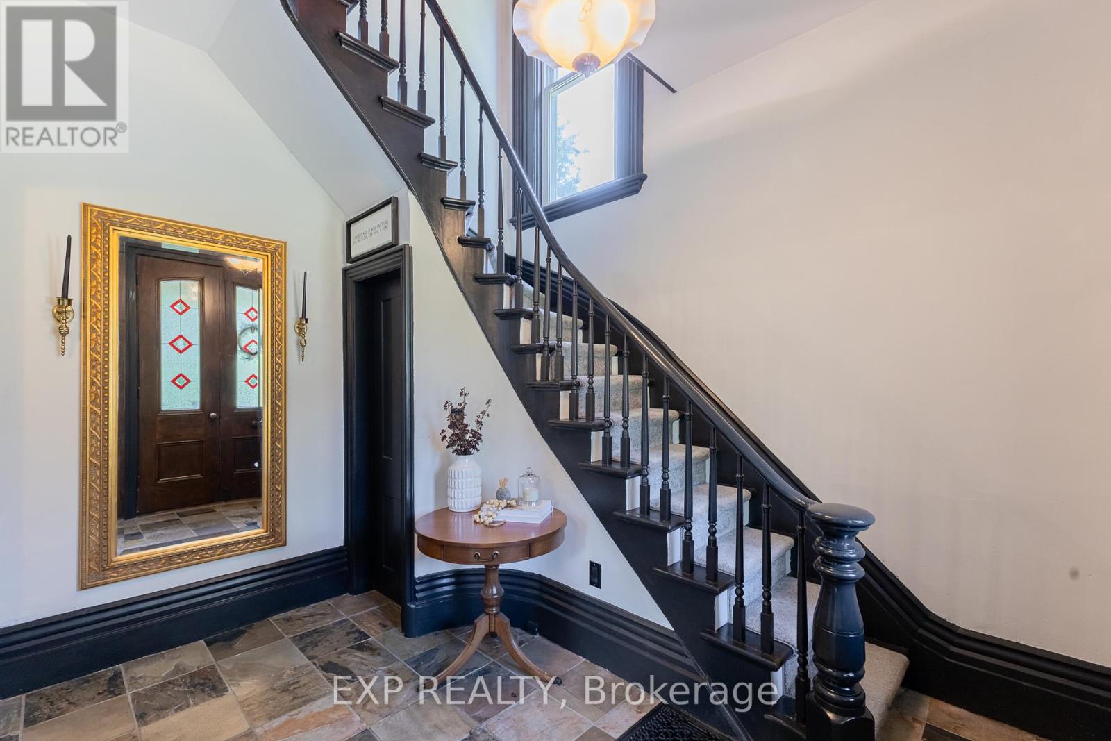 283 Hastings Street, North Middlesex, Ontario  N0M 2K0 - Photo 3 - X12663052