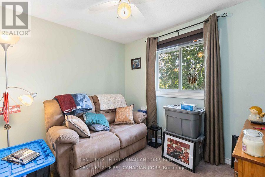 71 Golfdale Crescent, London South, Ontario  N6C 5P3 - Photo 13 - X12663092