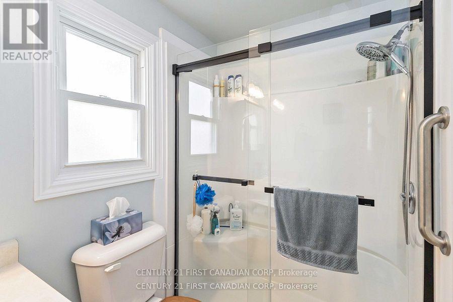 71 Golfdale Crescent, London South, Ontario  N6C 5P3 - Photo 19 - X12663092