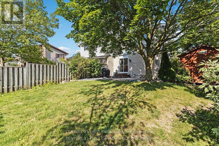 71 Golfdale Crescent, London South, Ontario  N6C 5P3 - Photo 27 - X12663092