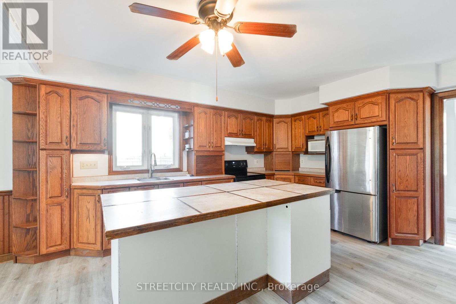 58 Norwich Avenue, Woodstock, Ontario  N4S 3V2 - Photo 11 - X12663120