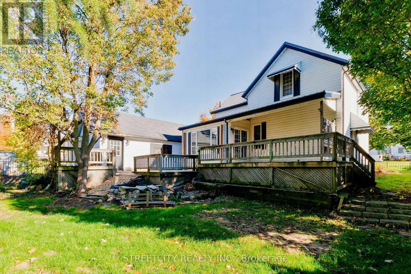 58 Norwich Avenue, Woodstock (Woodstock - South), Ontario  N4S 3V2 - Photo 36 - X12663120