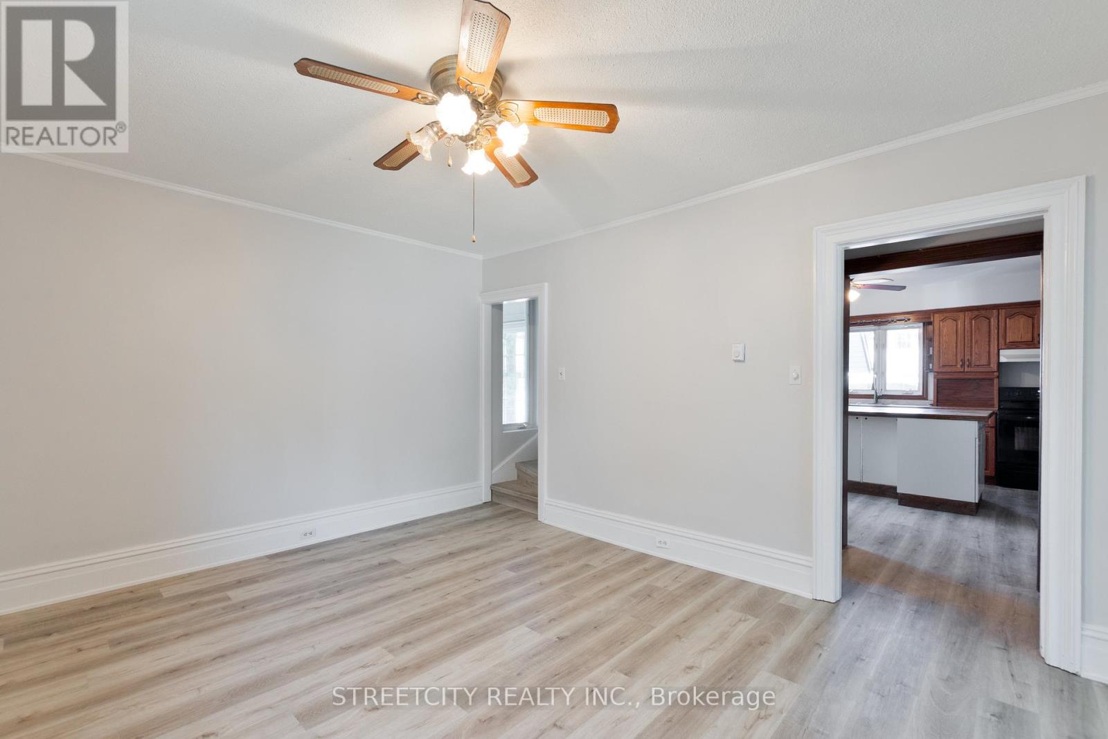 58 Norwich Avenue, Woodstock, Ontario  N4S 3V2 - Photo 9 - X12663120