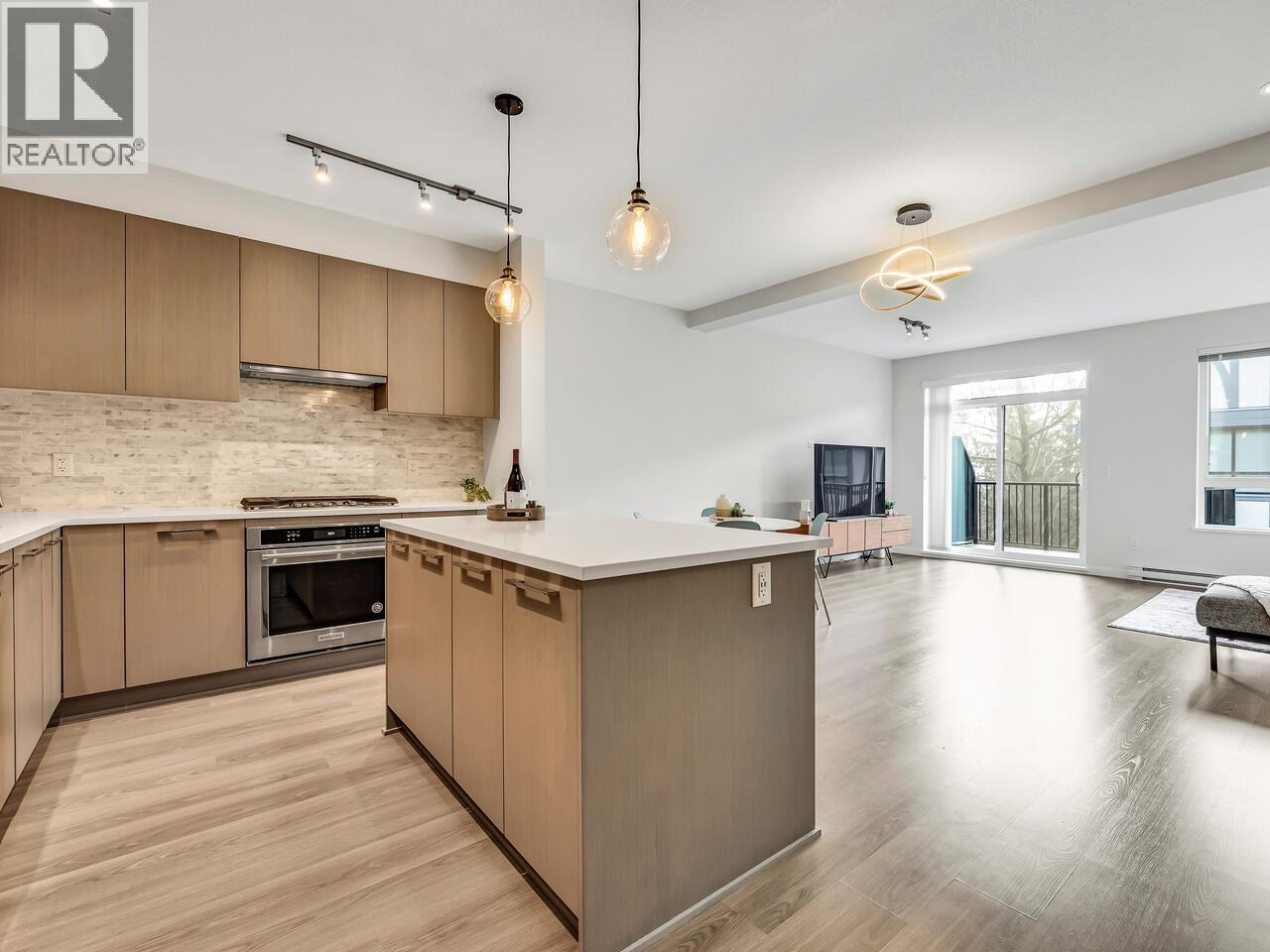 40 3500 Burke Village Promenade, Coquitlam, British Columbia  V3E 0N2 - Photo 12 - R3075791