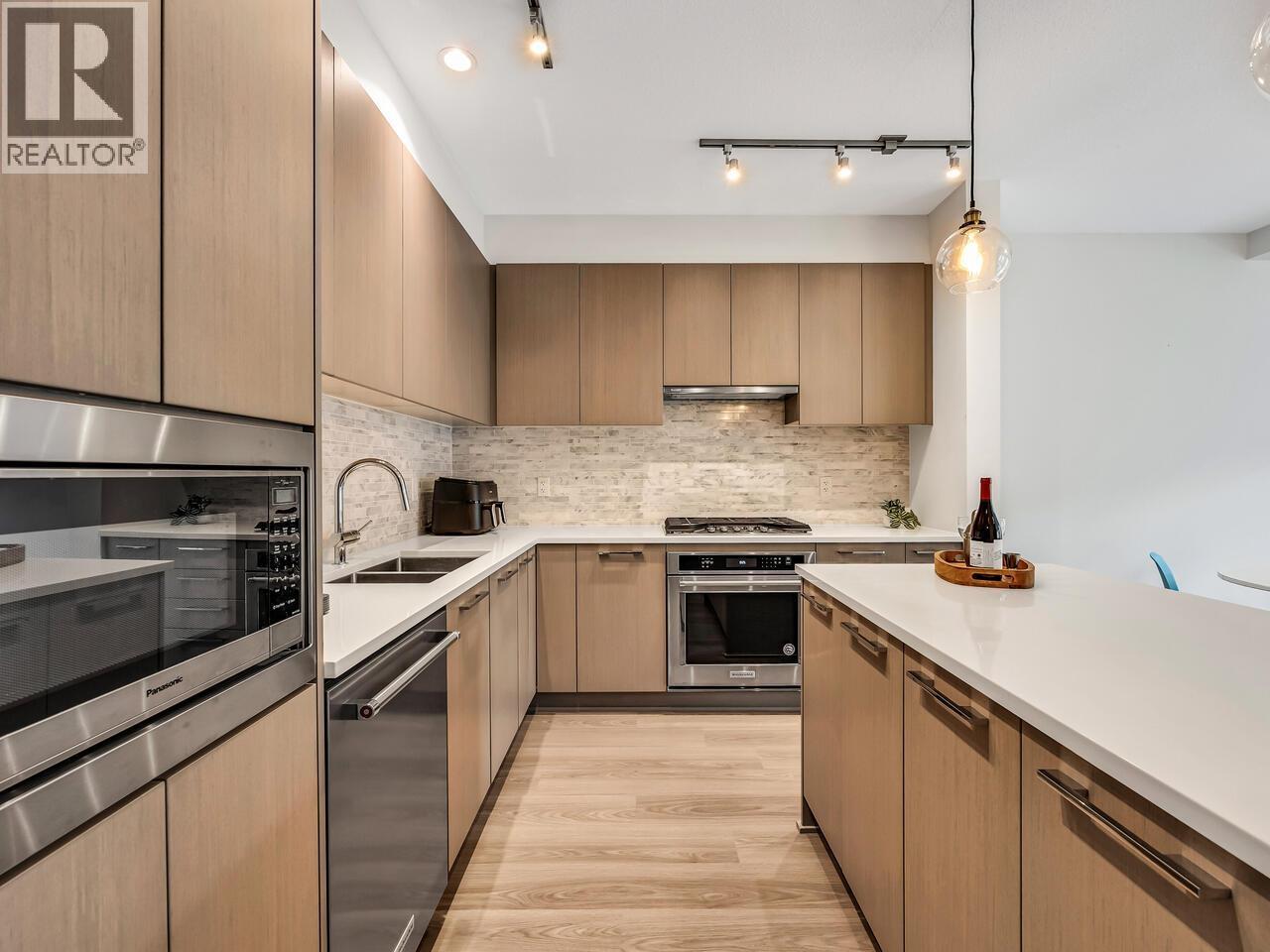 40 3500 Burke Village Promenade, Coquitlam, British Columbia  V3E 0N2 - Photo 13 - R3075791