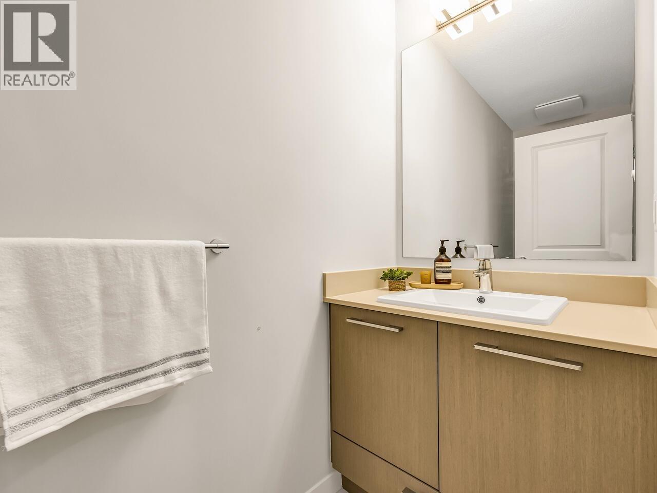 40 3500 Burke Village Promenade, Coquitlam, British Columbia  V3E 0N2 - Photo 14 - R3075791