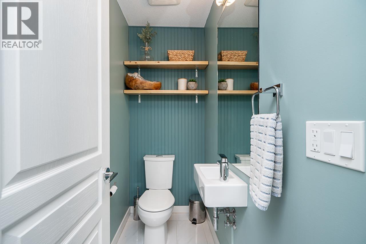 121 5551 Admiral Way, Delta, British Columbia  V4K 0C9 - Photo 12 - R3075803