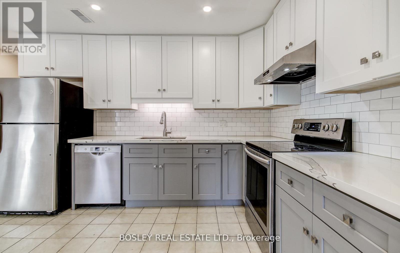 Upper - 376 Berkeley Street, Toronto, Ontario  M5A 2X7 - Photo 11 - C12662934