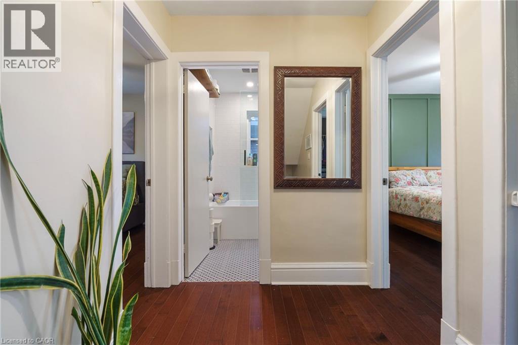 186 Balsam Avenue S Unit# Main, Hamilton, Ontario  L8M 3B8 - Photo 38 - 40795749