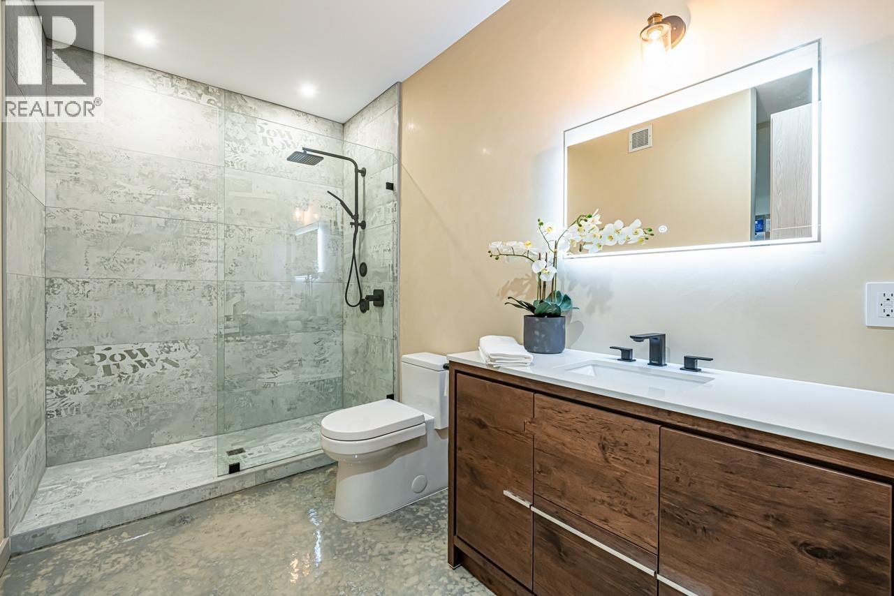 592 Craigmohr Drive, West Vancouver, British Columbia  V7S 1X2 - Photo 20 - R3075797