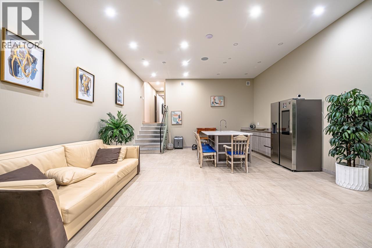 592 Craigmohr Drive, West Vancouver, British Columbia  V7S 1X2 - Photo 33 - R3075797