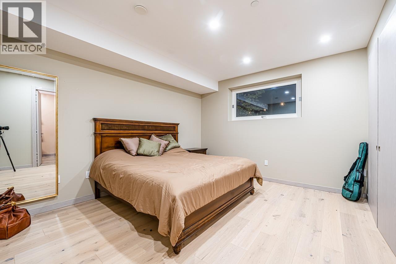 592 Craigmohr Drive, West Vancouver, British Columbia  V7S 1X2 - Photo 37 - R3075797