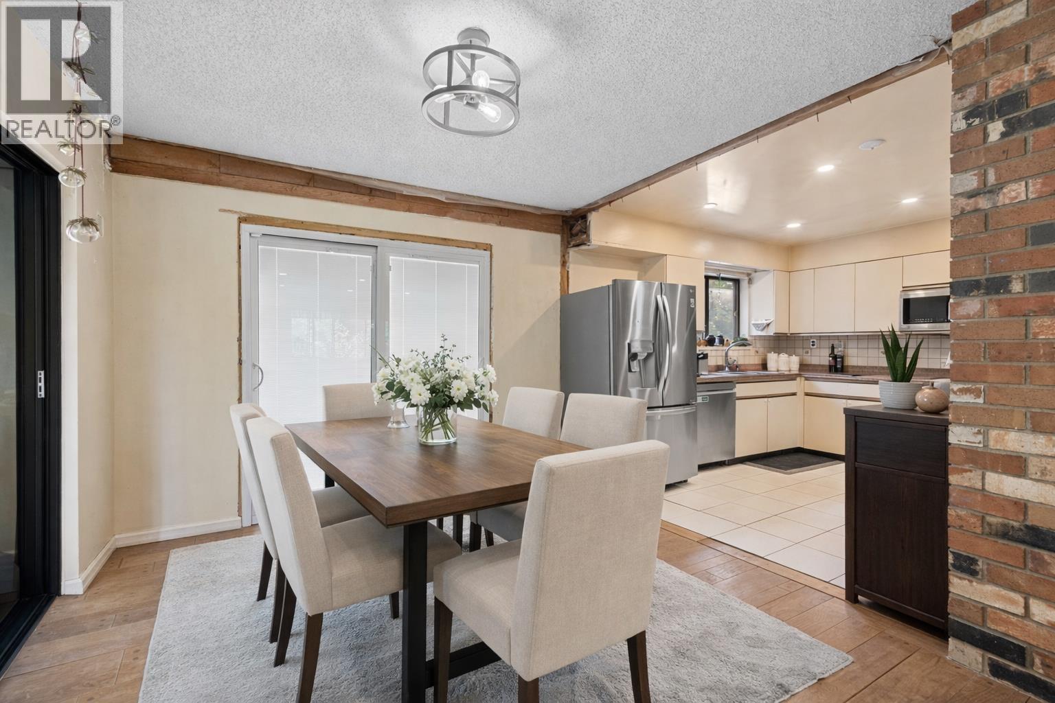 3278 Coy Avenue, Coquitlam, British Columbia  V3E 3H3 - Photo 9 - R3075834