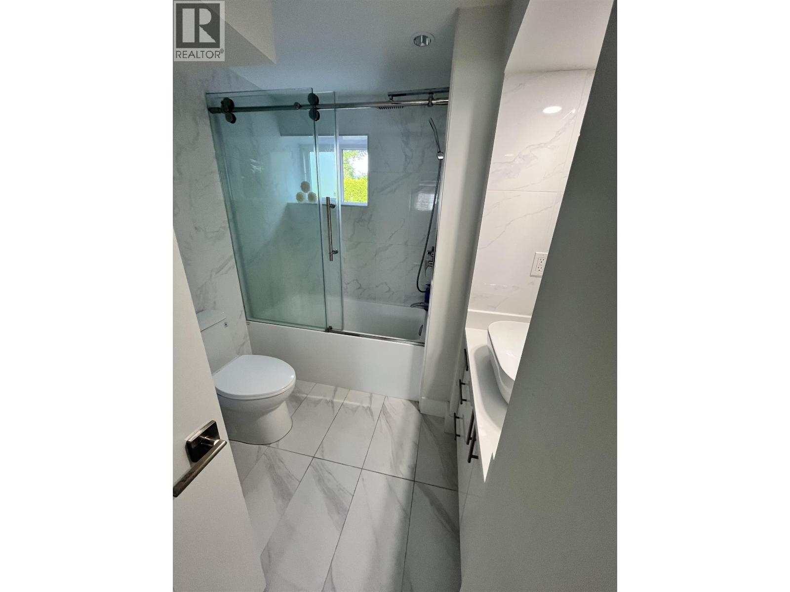 348 Laurentian Crescent, Coquitlam, British Columbia  V3K 1Y4 - Photo 5 - R3075833