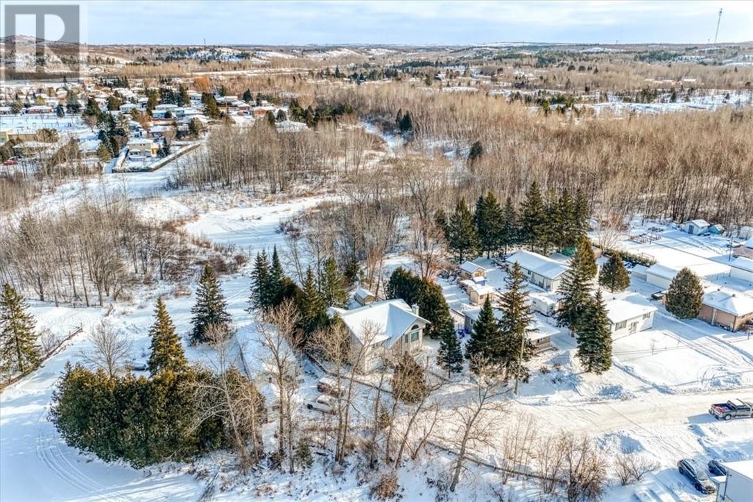 212 Albert Street, Azilda, Ontario  P0M 1B0 - Photo 42 - 2125978