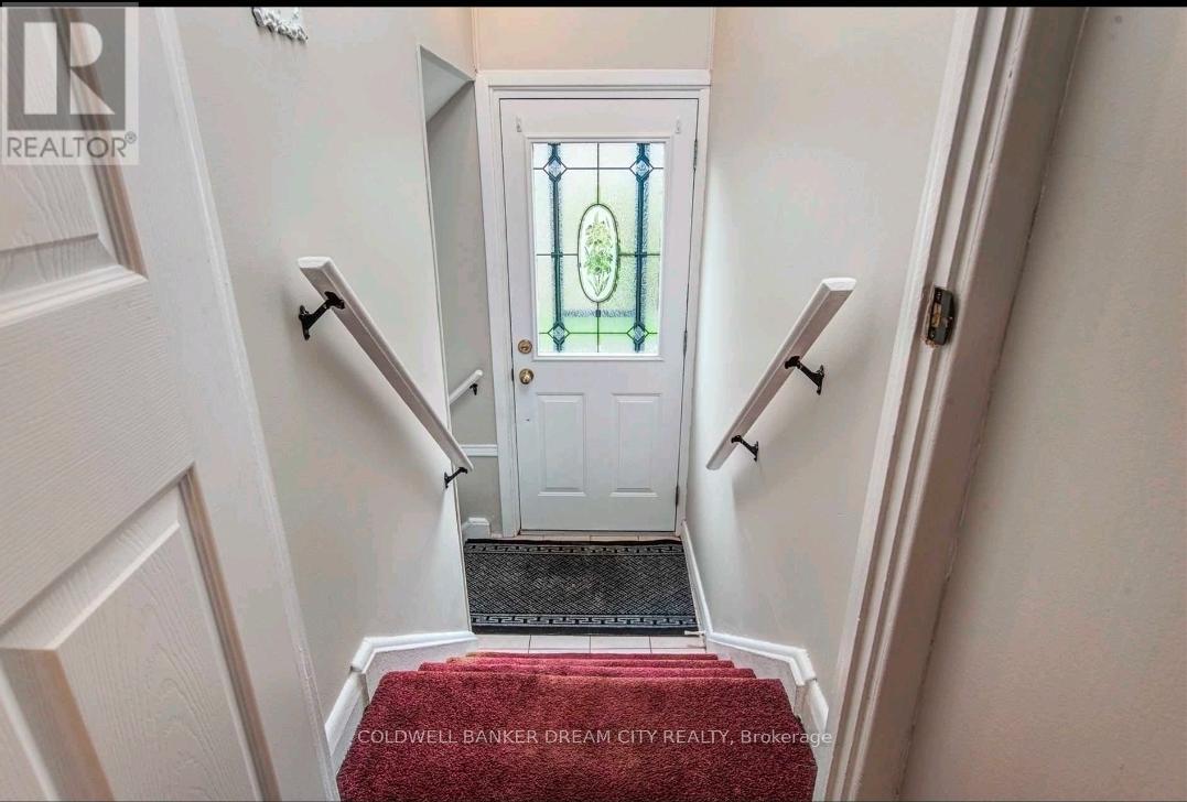 Main - 183 Elmhurst Drive, Toronto, Ontario  M9W 2L2 - Photo 12 - W12662836